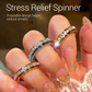 💍 Köp 1 få 1 gratis ✨ ROTERANDE TITANRING - Zirkoniumkristall och antistressdesign, justerbar och lätt, elegant present till honom/henne 🌟🛒